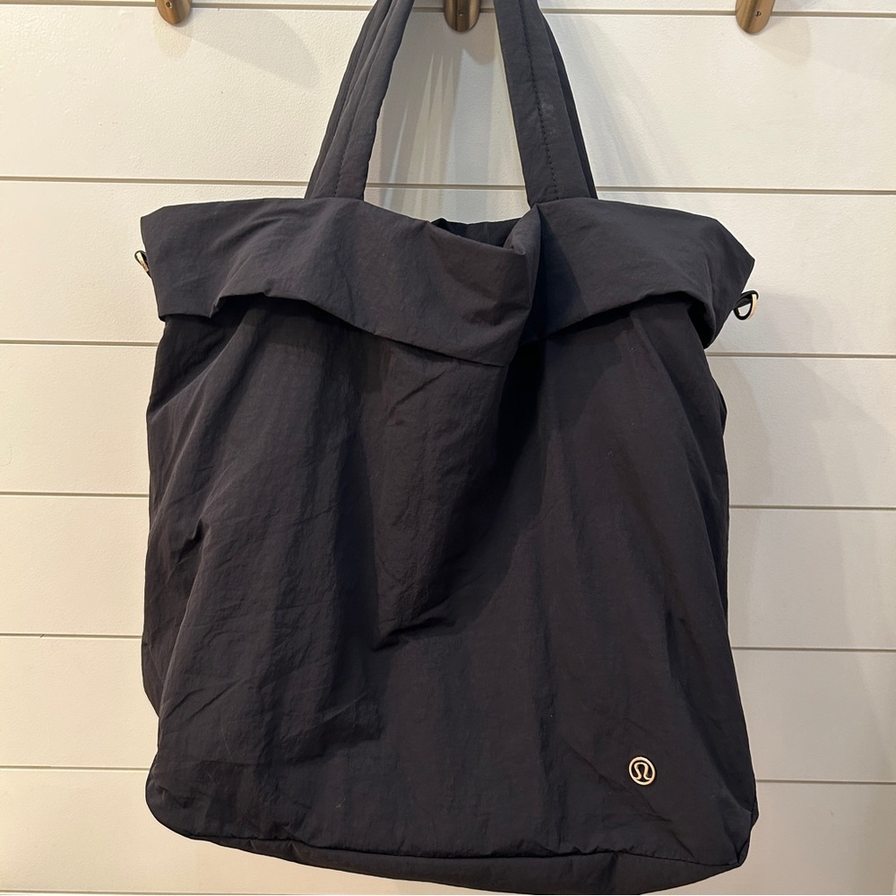 Lululemon On My Level Bag
